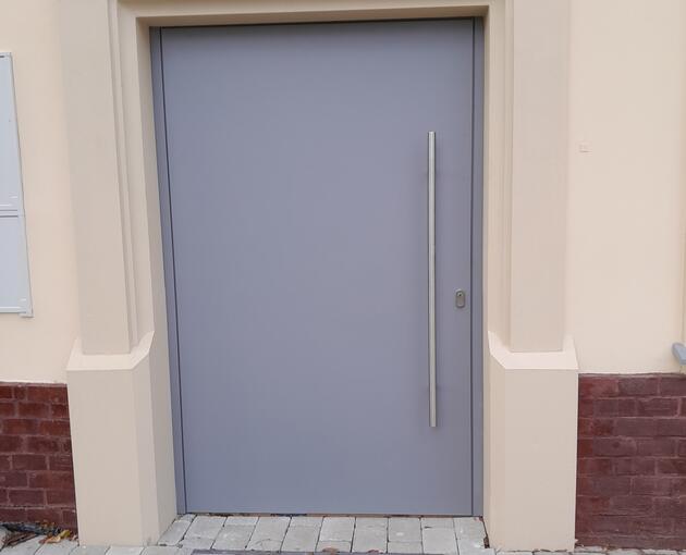 S výplní s překryvem