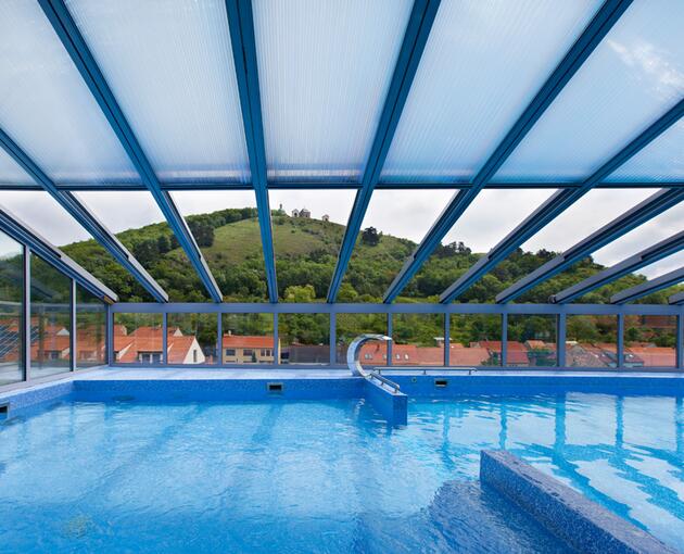 Zastřešení bazénů