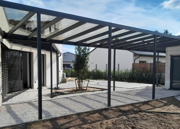 Hliníkové pergoly jako zastřešené konstrukce na míru