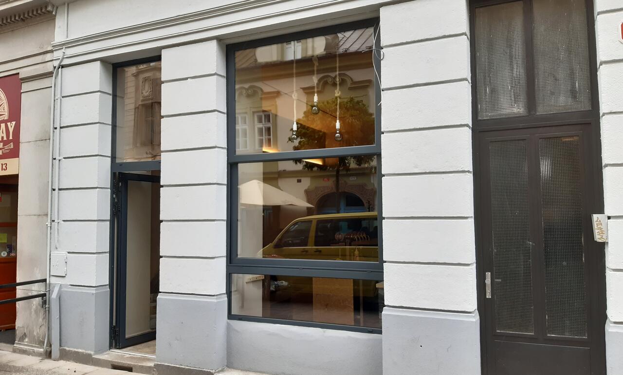 Výsuvné okno Plzeň