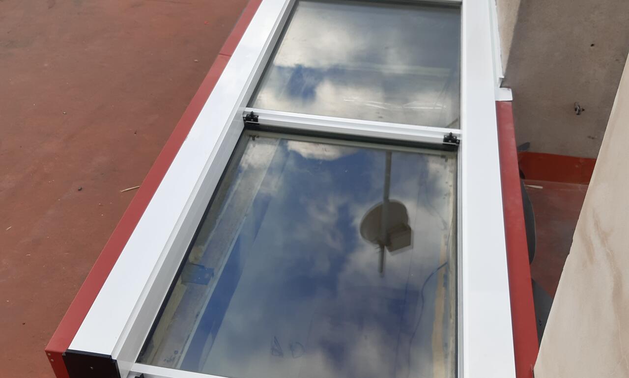 Jednodílný posuvný světlík