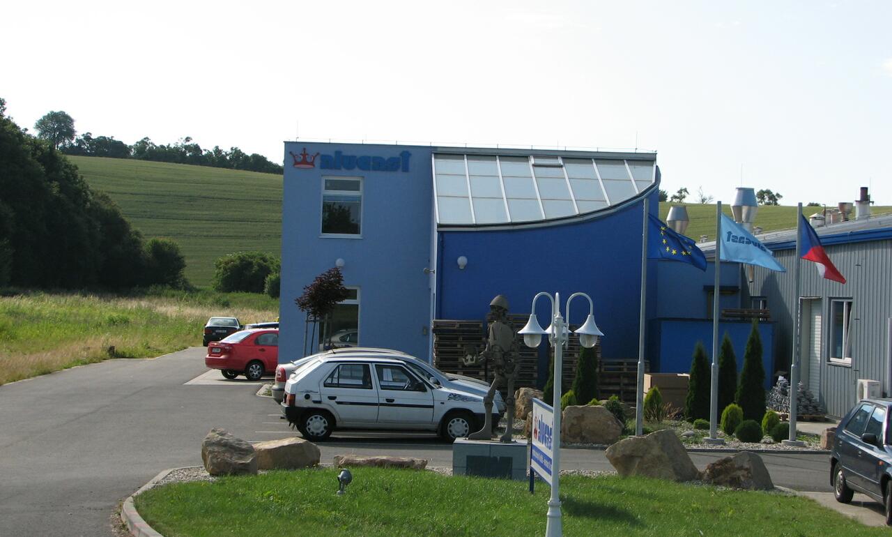 Lomený světlík Tupesy