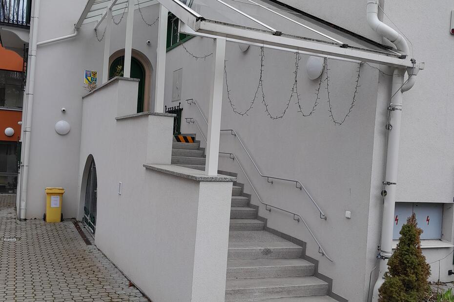 Hliníková pergola nad schodištěm Olomouc