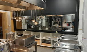 Výsuvné okno Soukromá klinika LOGO s.r.o. - #1