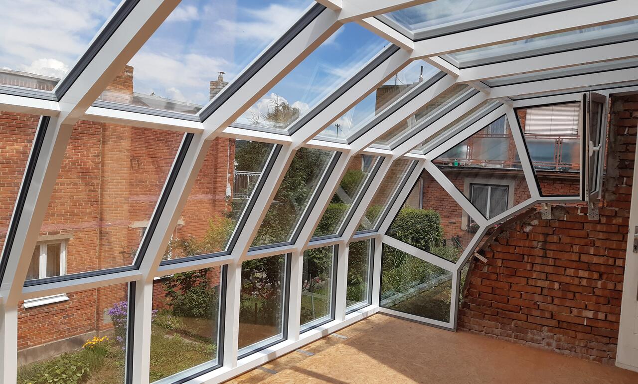 Lomená zimní zahrada